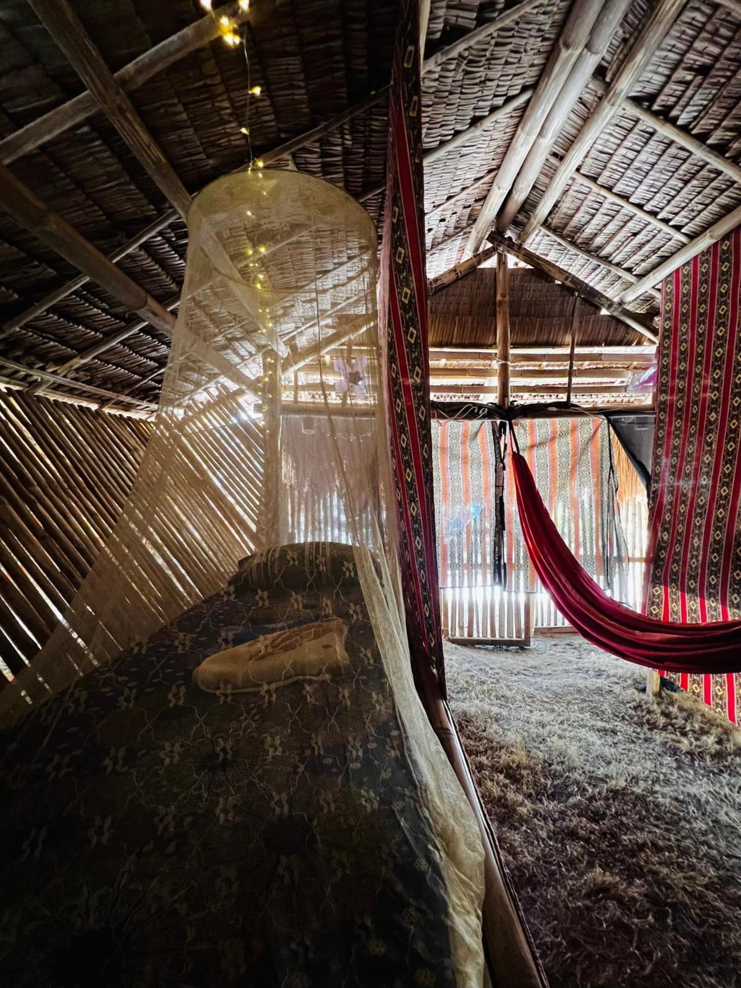Tribal Huts Community Vandrerhjem Daanbantayan Rom bilde
