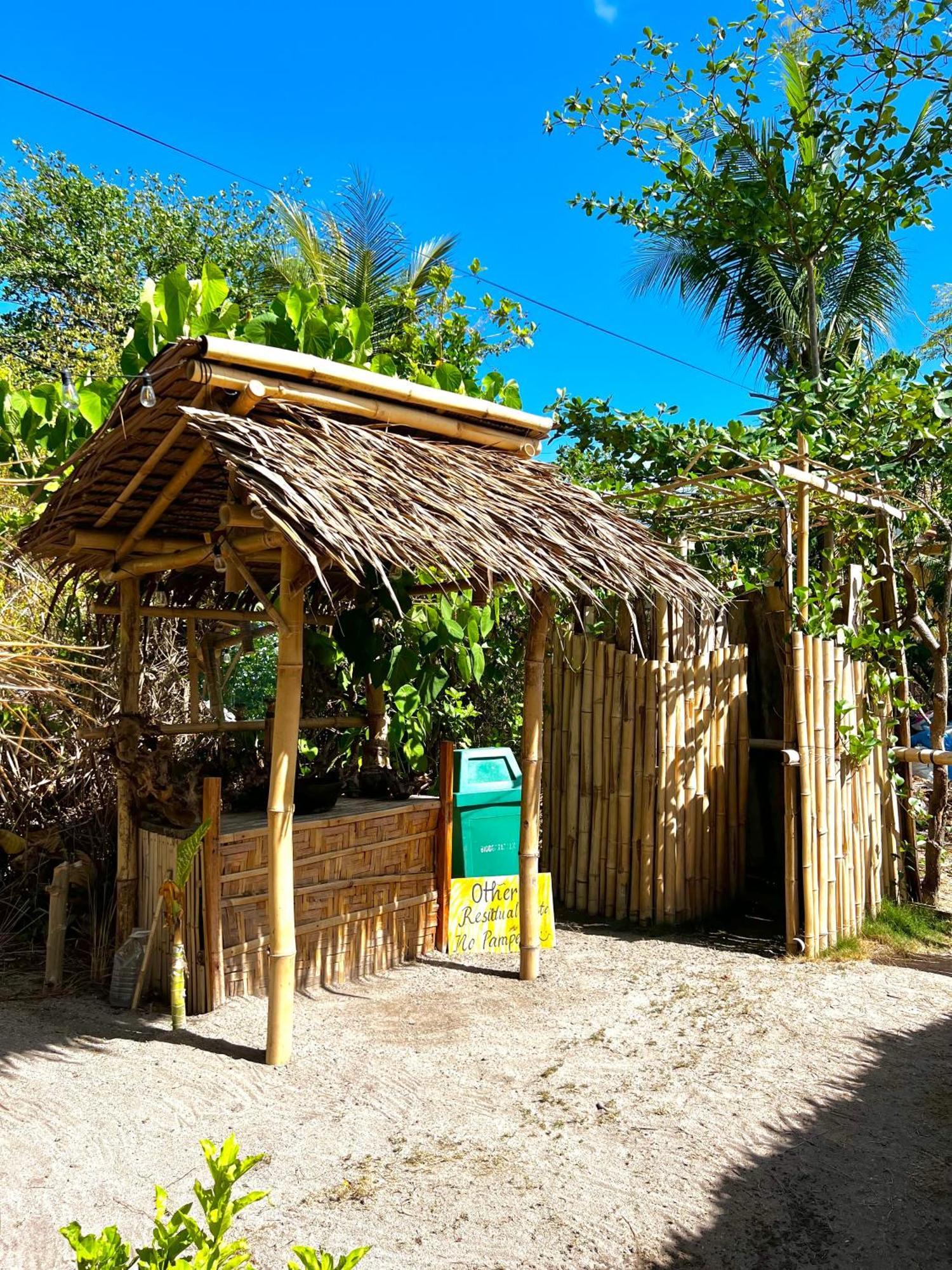 Tribal Huts Community Vandrerhjem Daanbantayan Eksteriør bilde