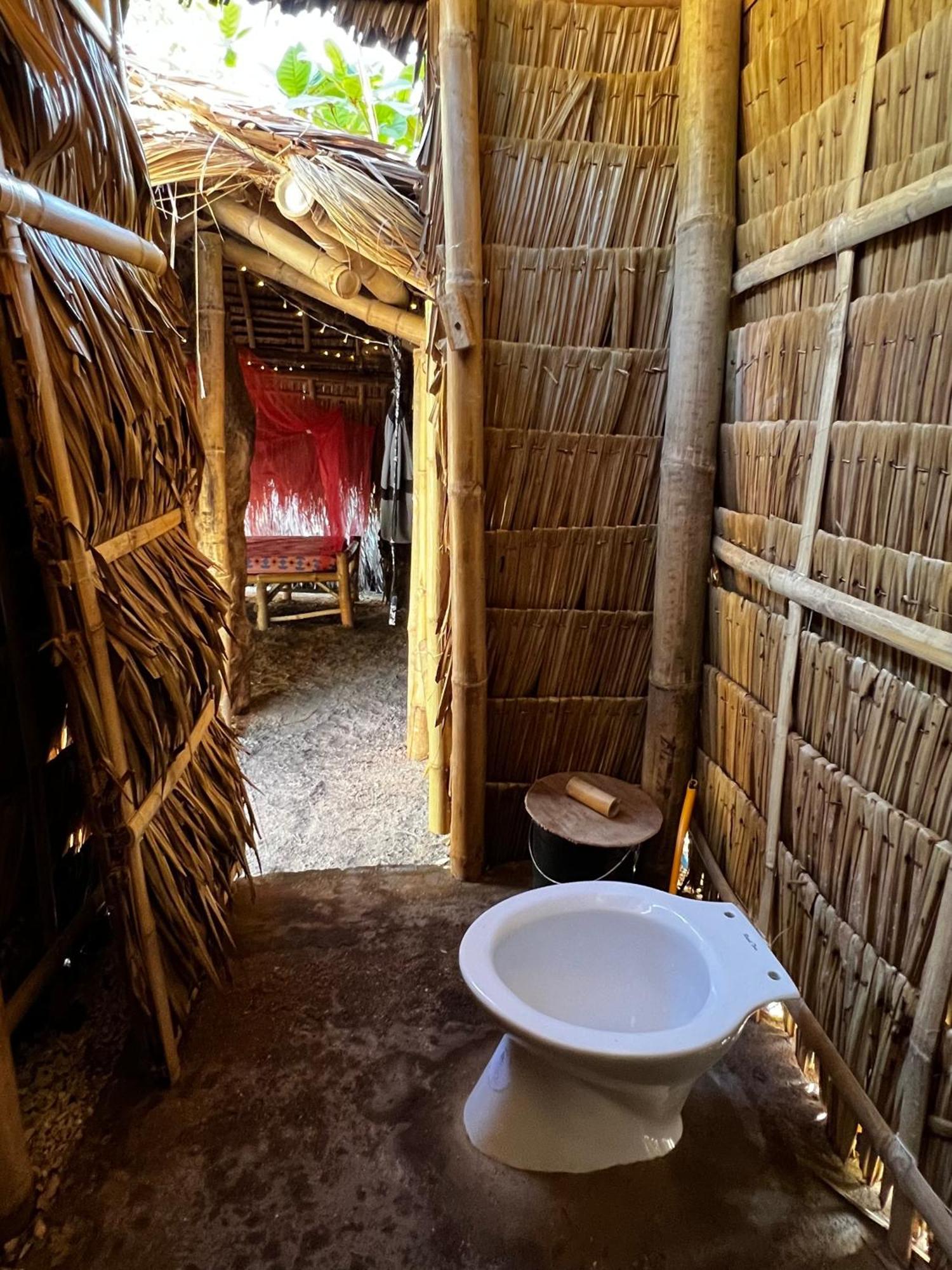 Tribal Huts Community Vandrerhjem Daanbantayan Rom bilde